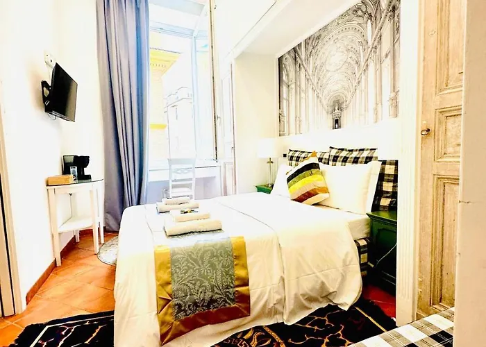 Fori Imperiali Colosseum בית הארחה