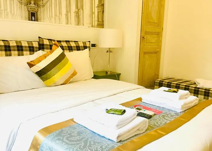 Fori Imperiali Colosseum בית הארחה *