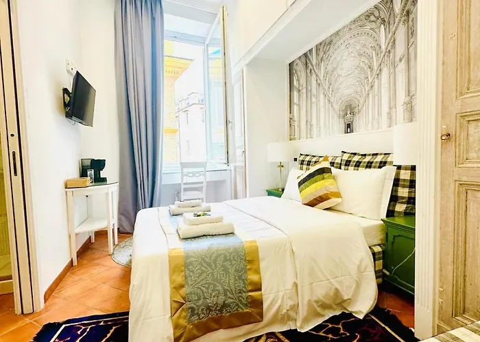 Fori Imperiali Colosseum בית הארחה