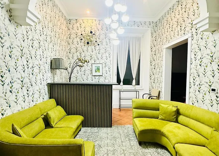 Fori Imperiali Colosseum * רומא