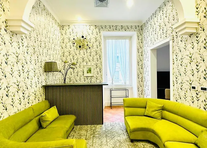 Fori Imperiali Colosseum בית הארחה רומא